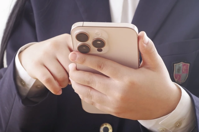 スマホは学力低下を招く？スマホとの上手な付き合い方を解説